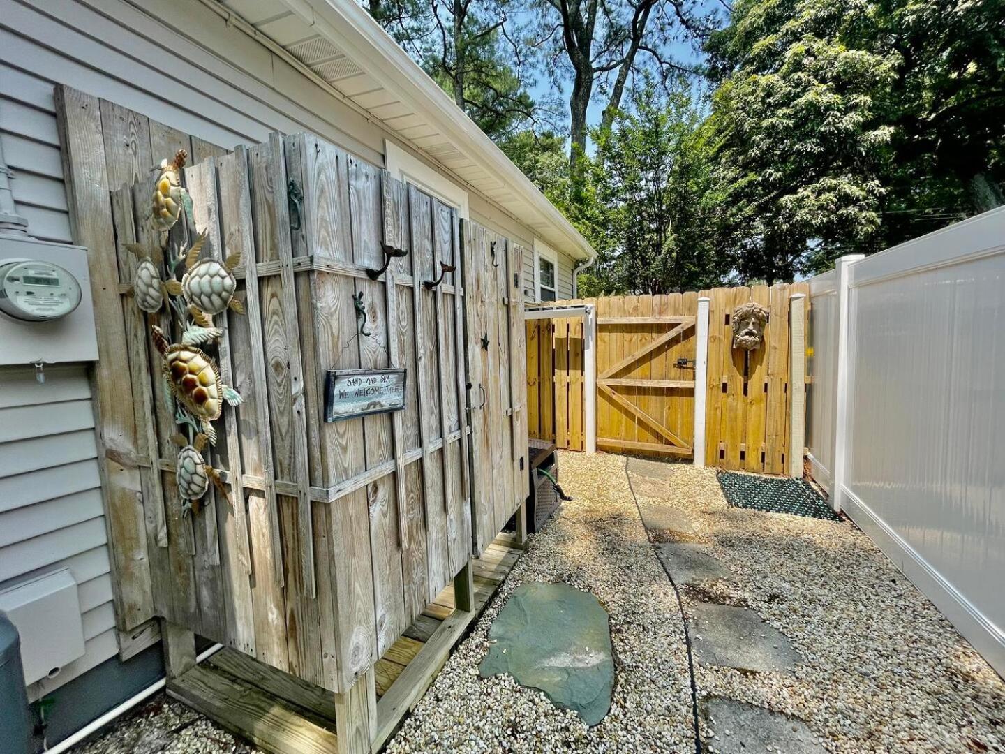 Henlopen Avenue 64 * Rehoboth Beach