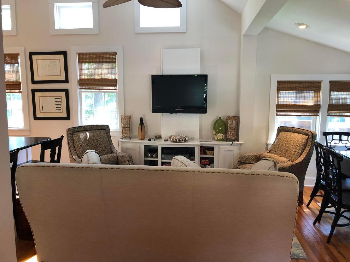 King Charles Avenue 604 Holiday home *