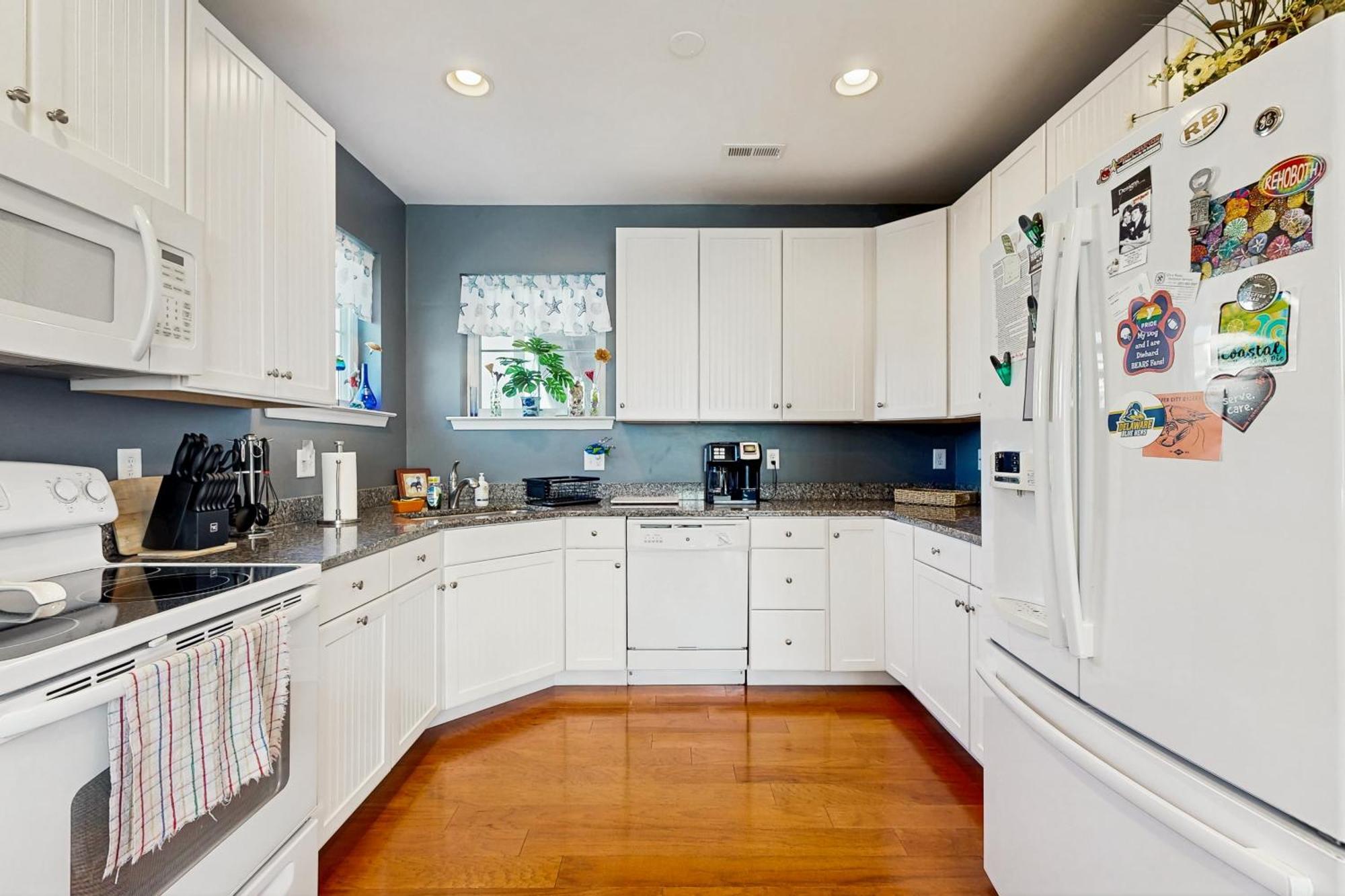 Apartment Grande At Canal Pointe -- 37697 Ulster #12 Rehoboth Beach