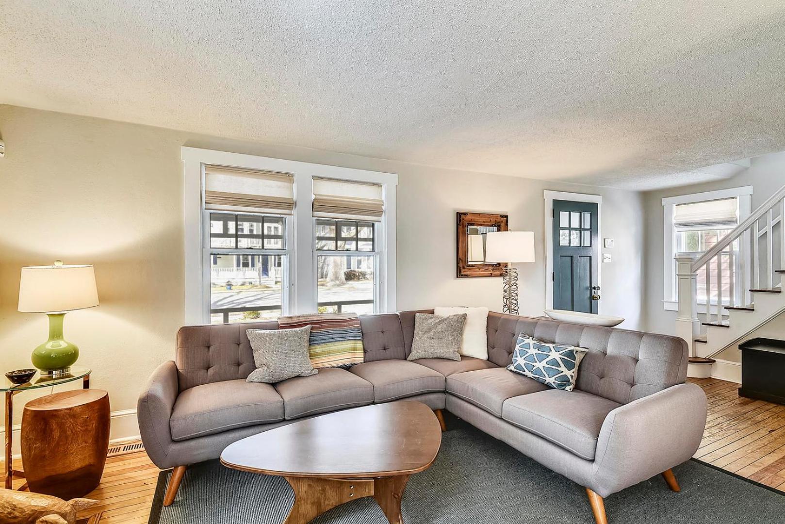 Laurel Street 108 *