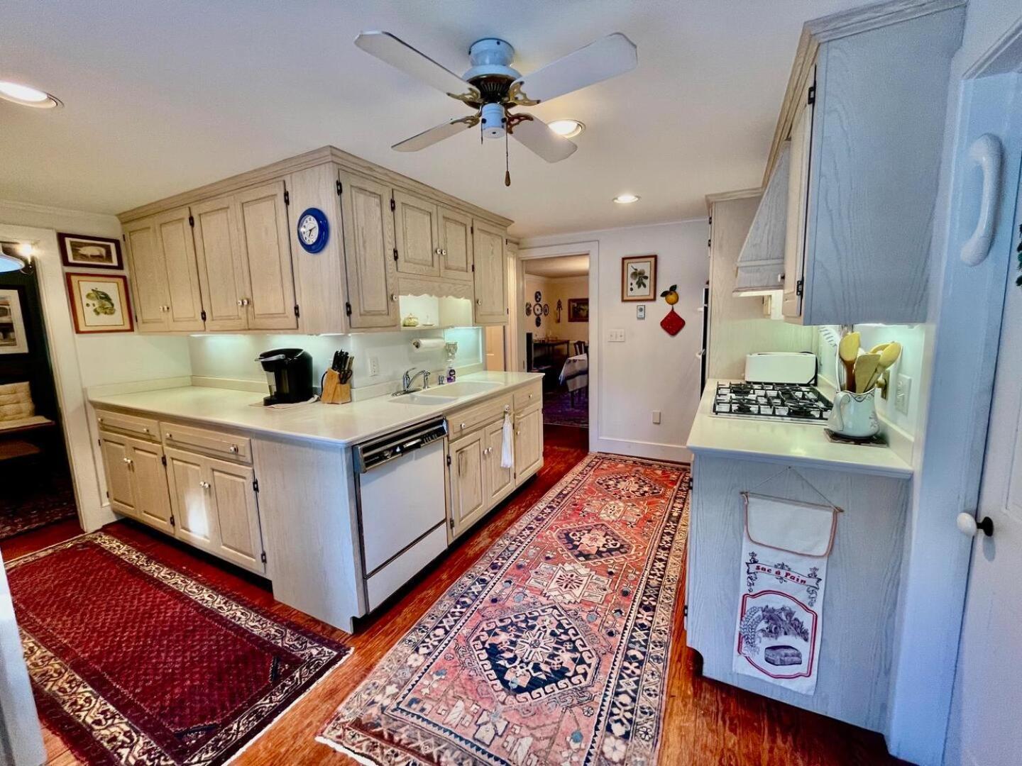 Virginia Avenue 18 Holiday home *