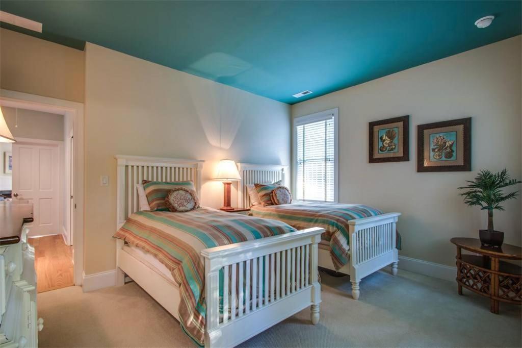 Columbia Avenue 109 * Rehoboth Beach