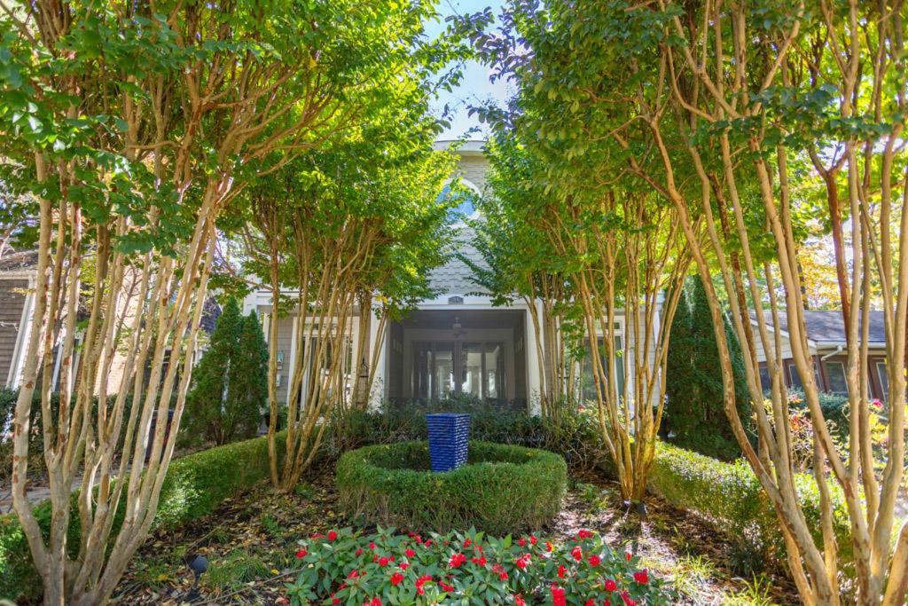 Henlopen Avenue 94 *