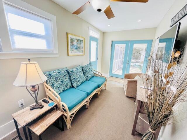 Bayard Avenue 707 *