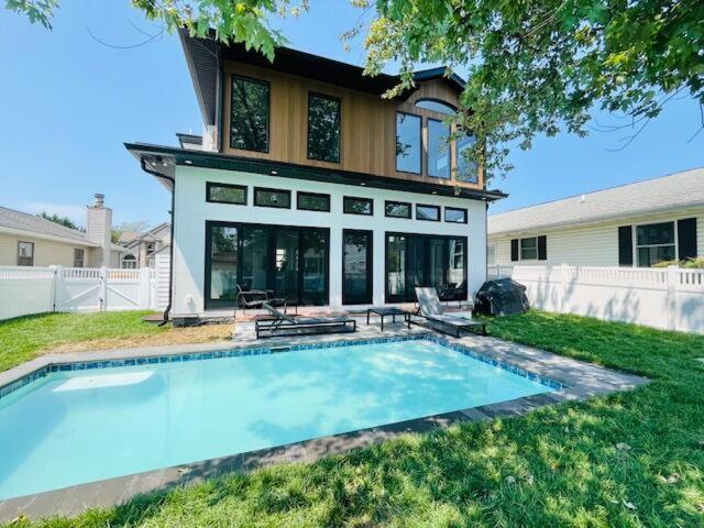 Sandalwood Street 306 *