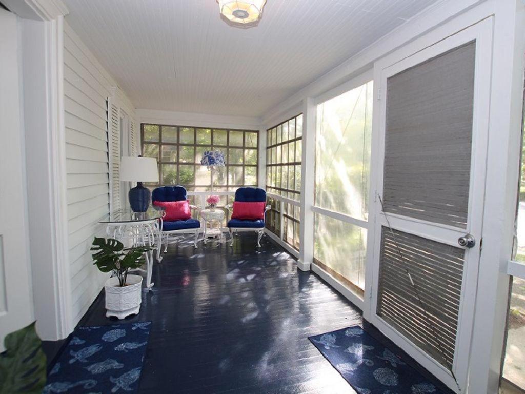 Oak Avenue 16