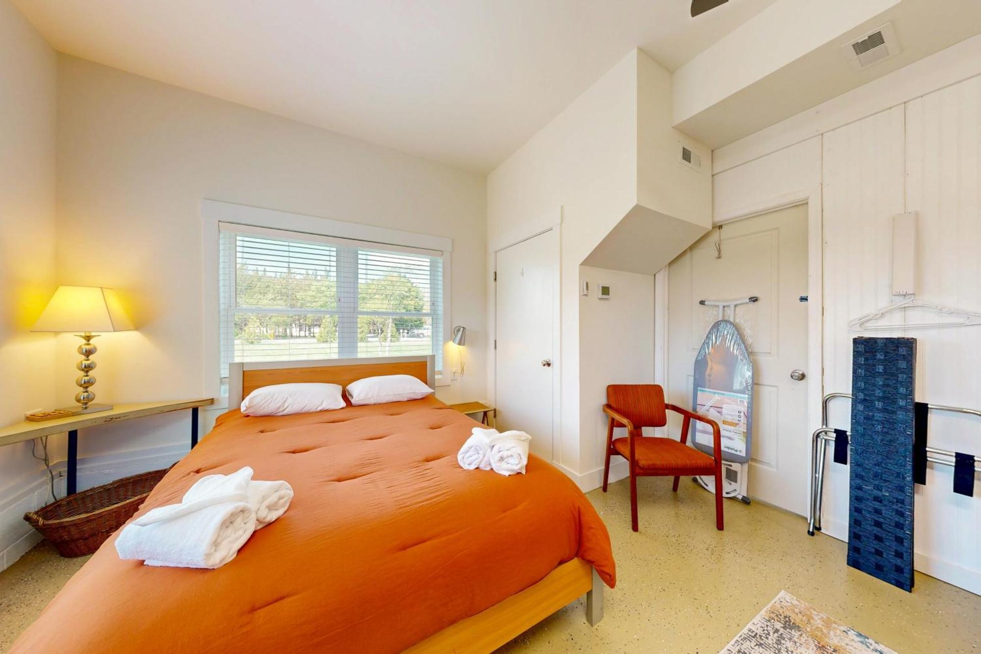 Rehoboth --- 35526 Dry Brook Dr Unit B