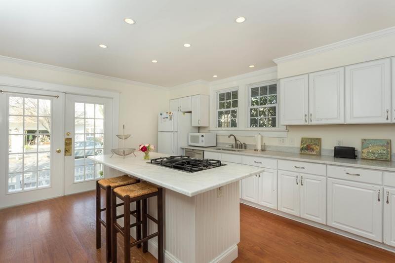 Baltimore Avenue 60 *