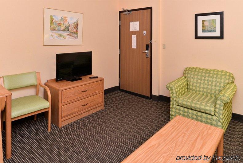 Hotel Wave At Rehoboth