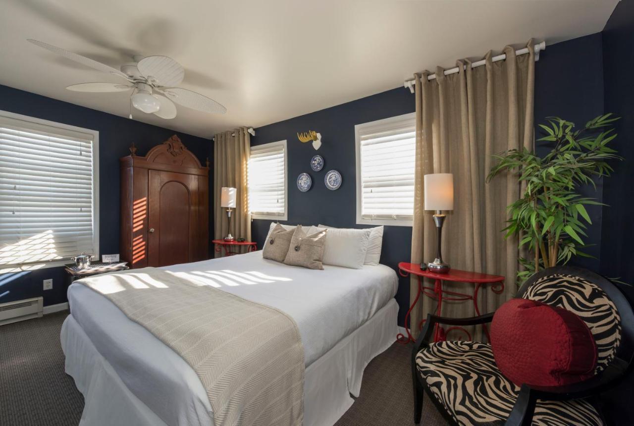 Rehoboth (adults Only)