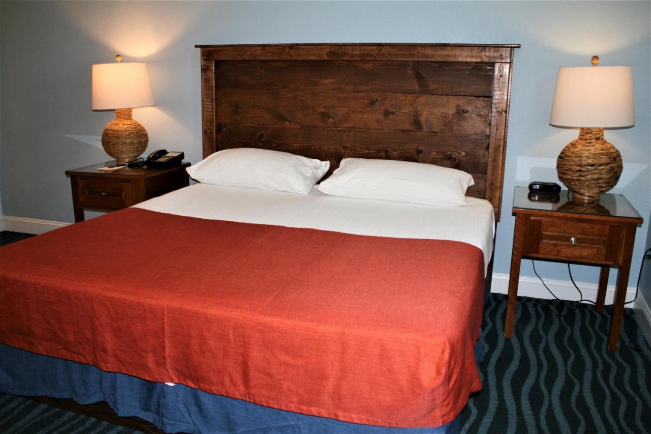 Avenue & 4* Rehoboth Beach